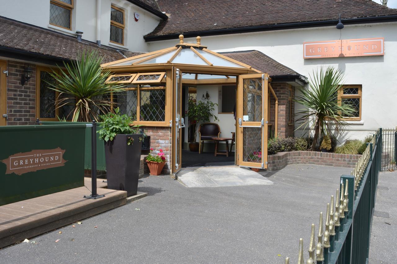 Greyhound Inn Winterborne Kingston Exterior foto